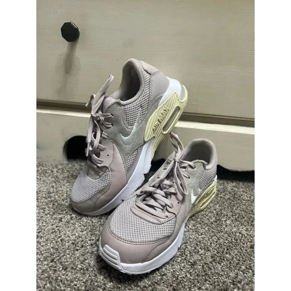 Nike air max Excee shoes 7.5 women’s lavender purple